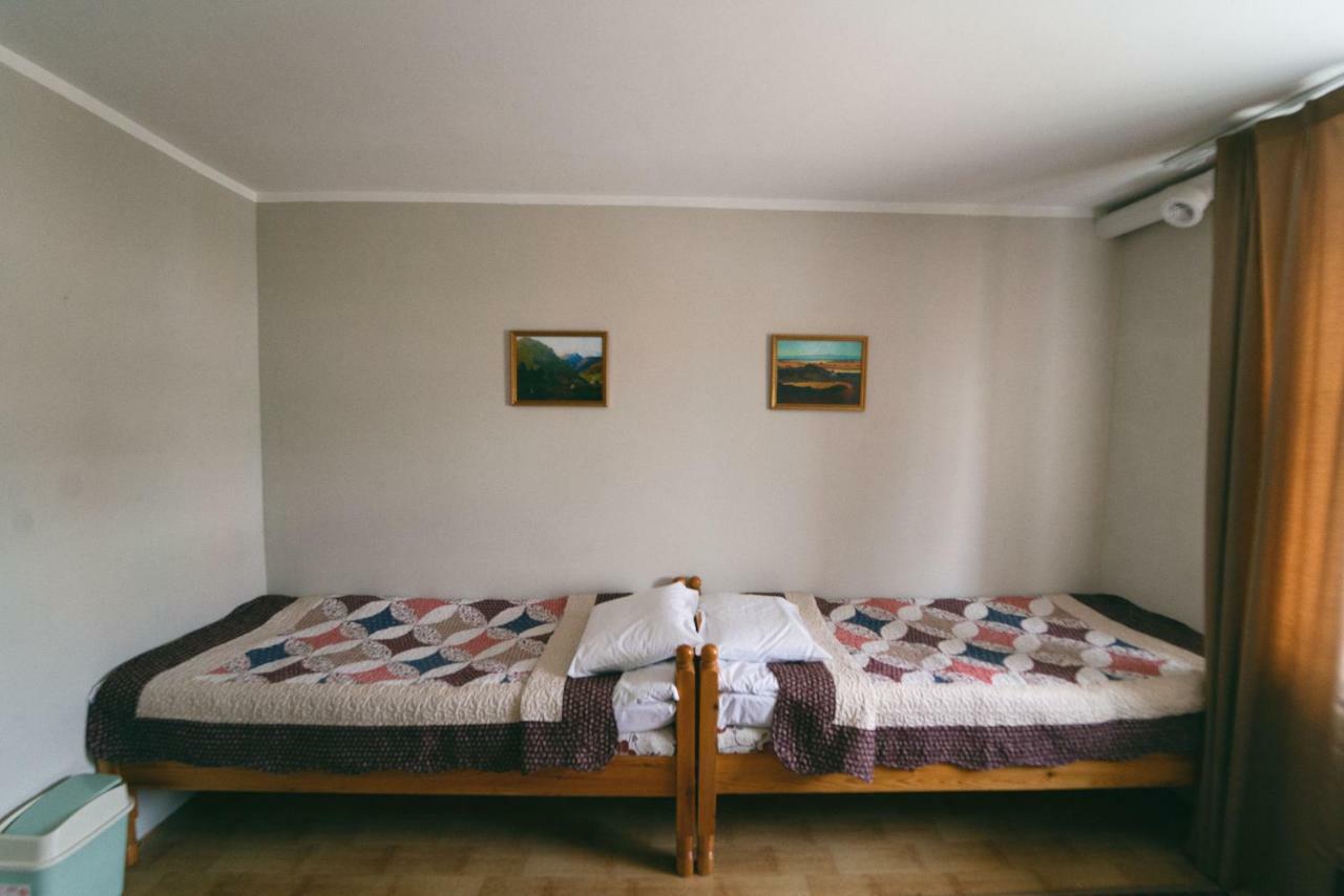 Town Yard Hostel Улан-Батор Екстер'єр фото