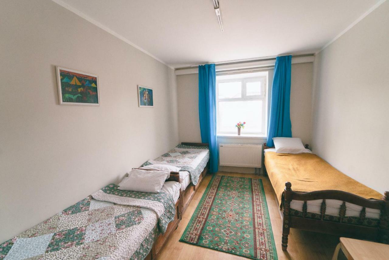 Town Yard Hostel Улан-Батор Екстер'єр фото